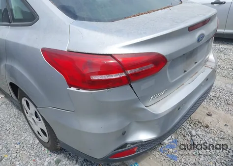 2016 Ford Focus S from USA, damaged, VIN 1FADP3E20GL302220
